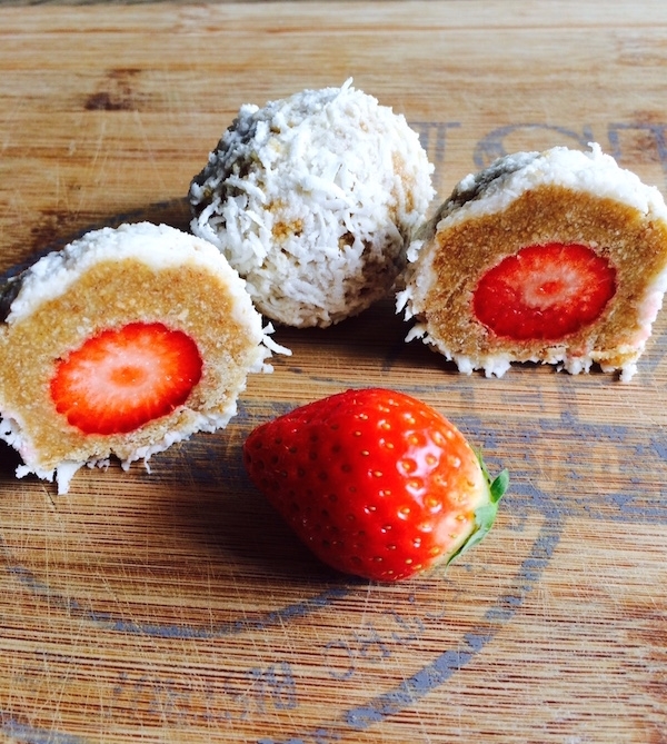 Dolcetti al cocco ripieni di fragole Dolci Pattìni