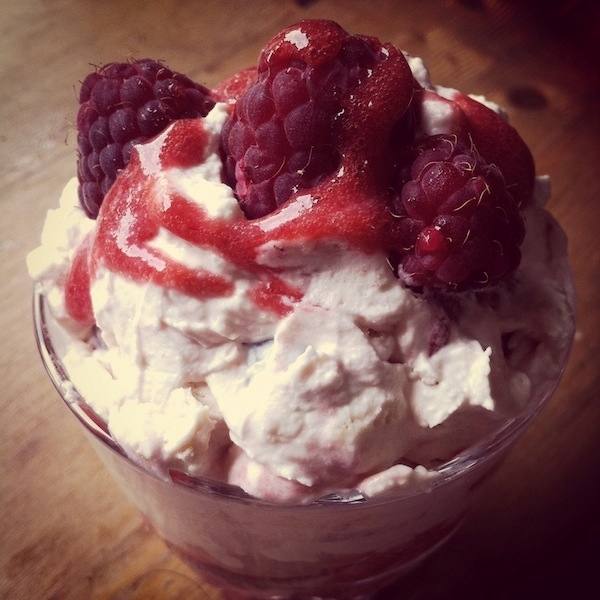 Ricetta Eton mess con plumcake allo yogurt