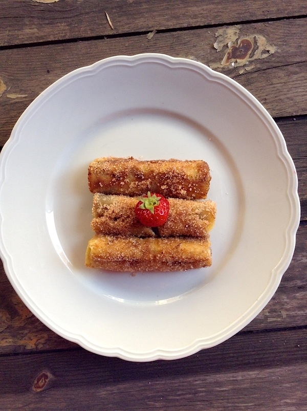 Ricetta Sigari di french toast con fragole e crema al cioccolato