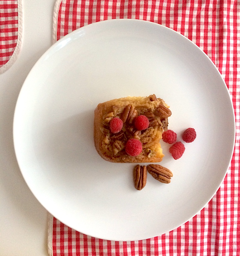 Brioche caramellata con miele, cannella e noci pecan