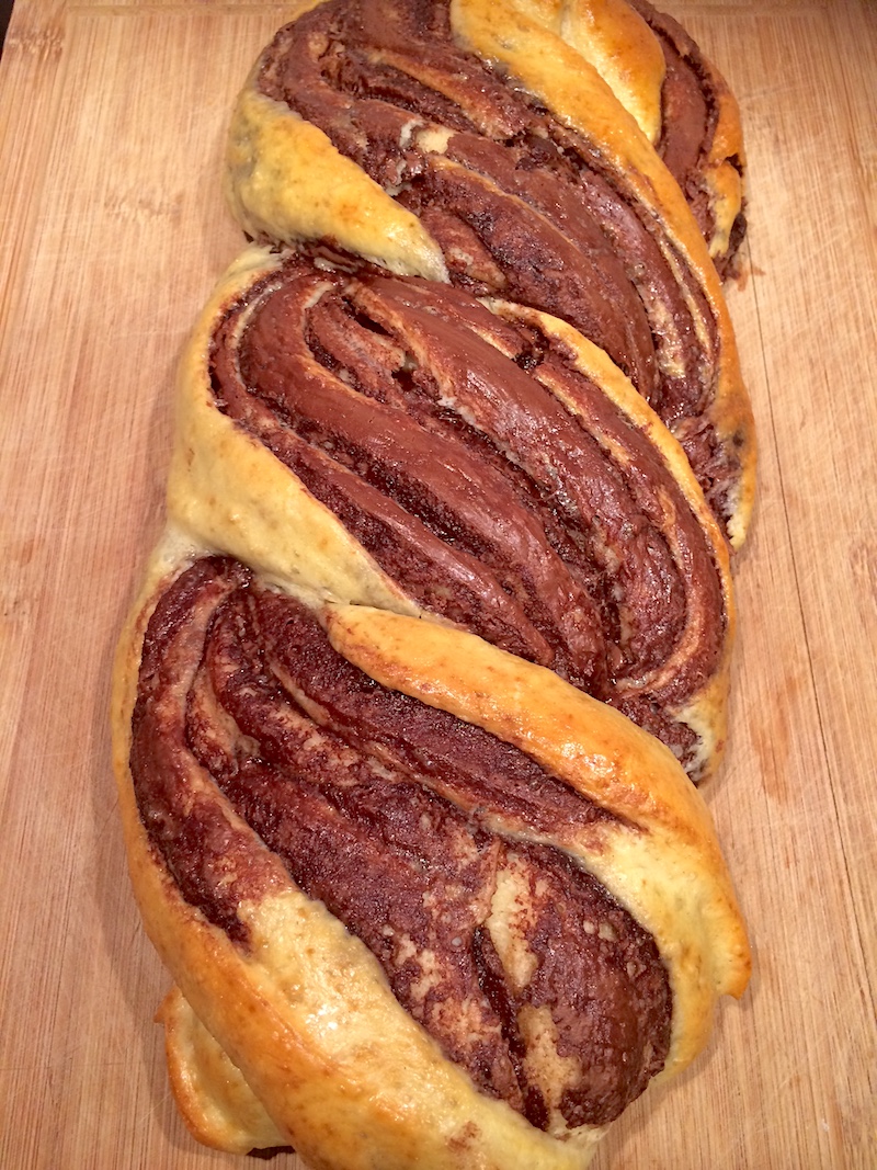 Ricetta treccia di pane con crema al cioccolato