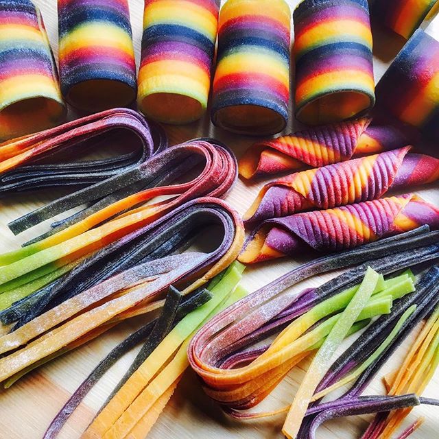 La pasta colorata di Linda Miller