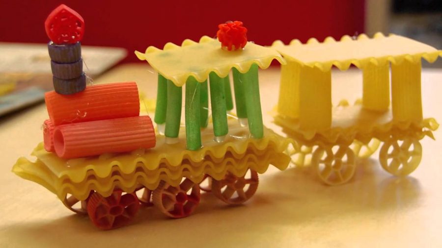 Pasta building: giochi di costruzione con la pasta