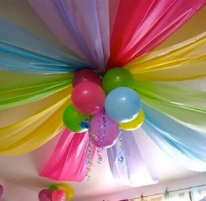 Tempo di festa: come decorare la casa a Carnevale (con addobbi colorati)