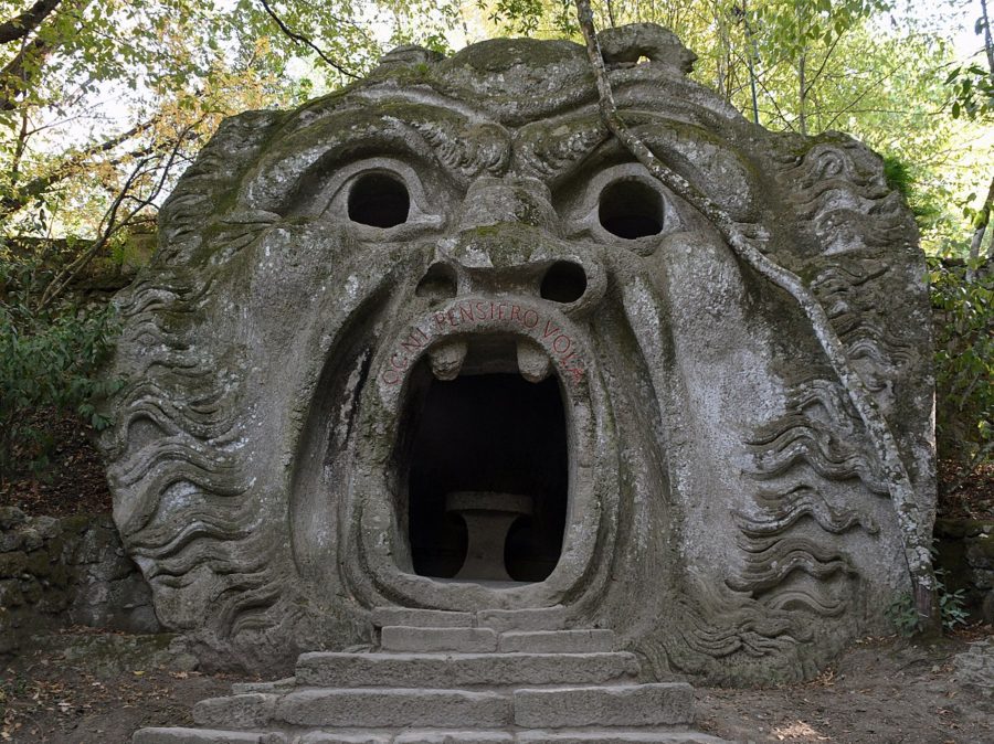 Il Sacro Bosco di Bomarzo: un viaggio tra figure enigmatiche ed edifici surreali