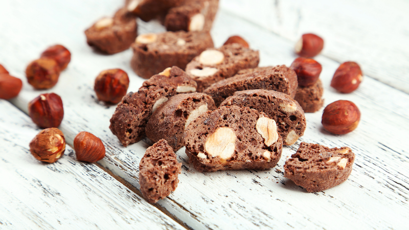 Cantucci cacao e nocciole: la ricetta per i regali di Natale fatti in casa